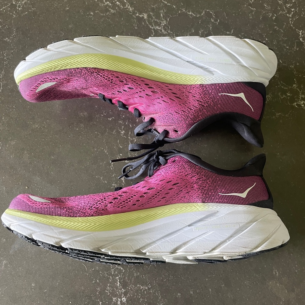 Hoka Women's Clifton 8 Shoes - Picture 3 of 9